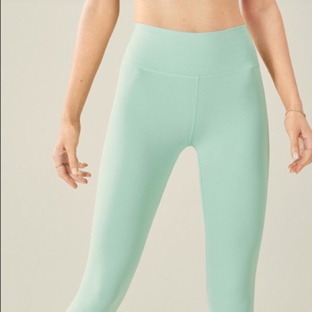 NWOT Fabletics Mint Leggings